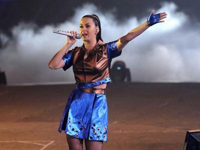Karena 'Ulah' Sekelompok Musisi, Katy Perry Dibuat Menangis di Cina!
